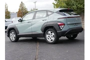 $25495 : Hyundai KONA 2025 AWD SE 4dr thumbnail