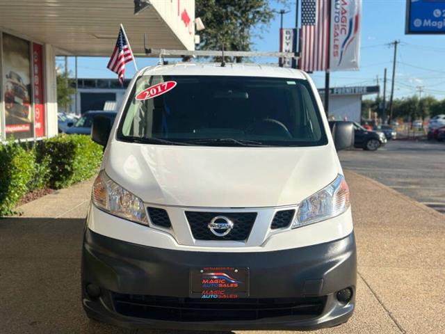 $13900 : 2017 NV200 S image 5