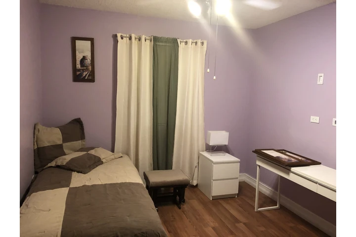 $800 : Renta en West Kendal image 1