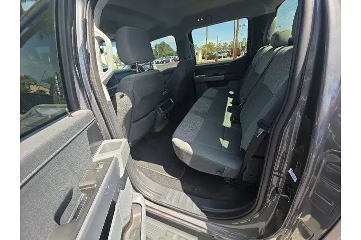 $37526 : Ford F-150 Lightning 2023 AW image 2