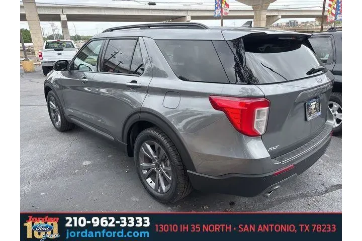 $27767 : Ford Explorer 2023 XLT 4dr S image 5