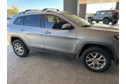 Jeep Cherokee 2015 4x4 Latit thumbnail