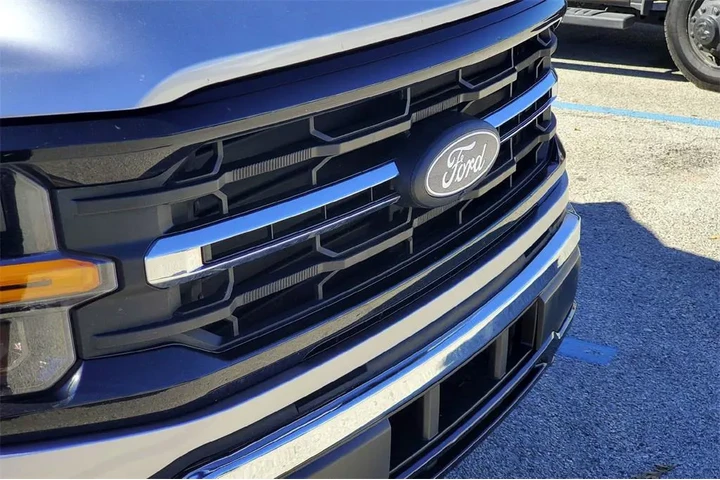 $39997 : Ford F-150 2024 4x4 XLT 4dr image 3