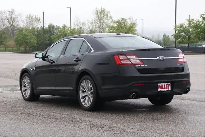 $11950 : Ford Taurus 2015 Limited 4dr image 6
