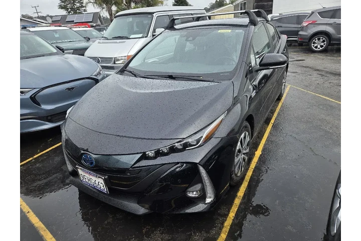 $27500 : Toyota Prius Prime 2022 LE 4 image 2