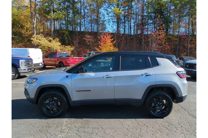 $21304 : Jeep Compass 2023 4x4 Trailh image 7