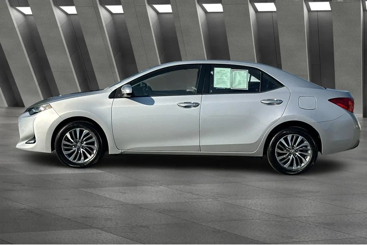 $15500 : Toyota Corolla 2017 XLE 4dr image 10