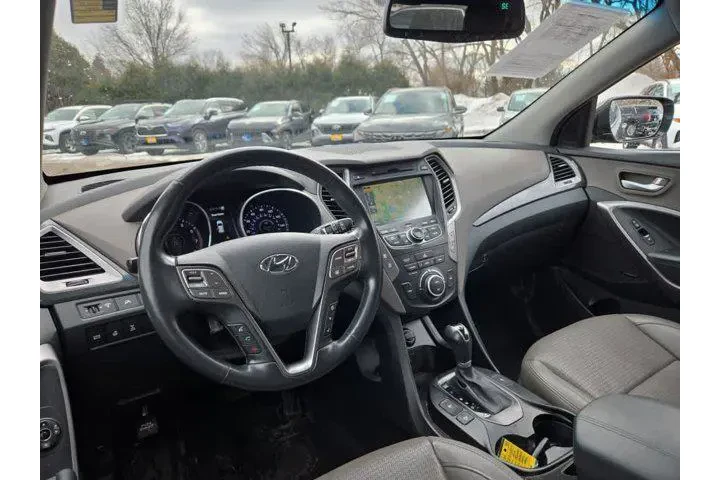 $11500 : Hyundai SANTA FE Sport 2015 image 10