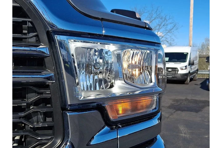 $39900 : Ram 3500 2019 4x4 Tradesman image 9