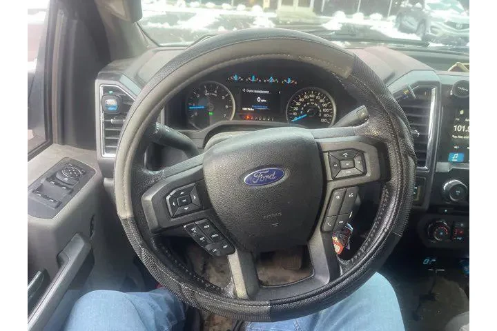 $20561 : Ford F-150 2016 4x4 XLT 4dr image 9