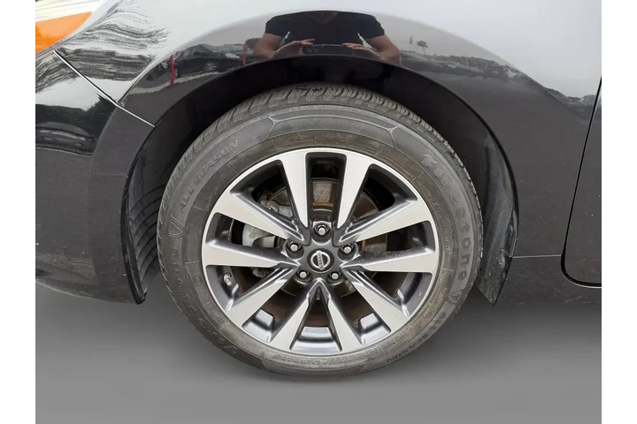 $10880 : Nissan Altima 2017 2.5 4dr S image 9