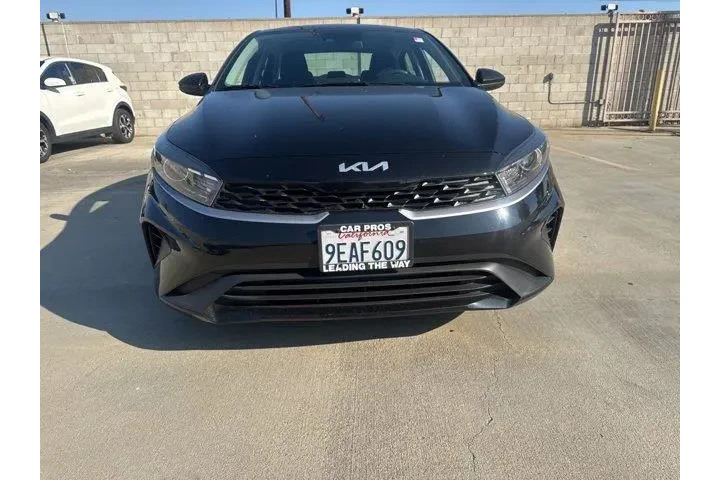 $18649 : Kia Forte 2023 LXS 4dr Sedan image 8