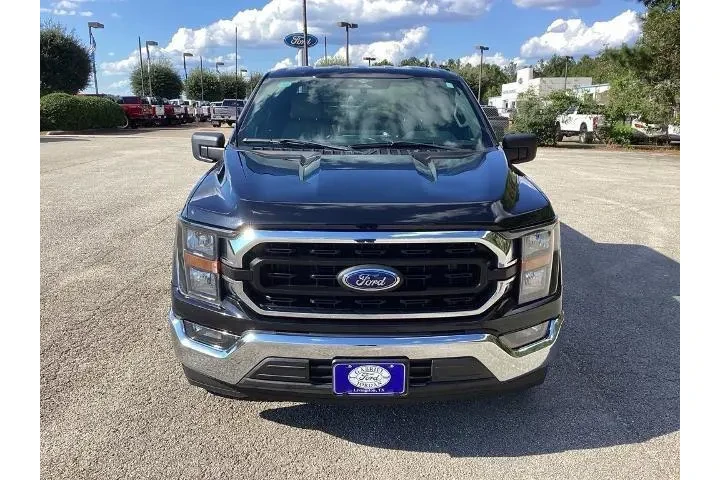 $28090 : Ford F-150 2023 4x2 XLT 4dr image 2