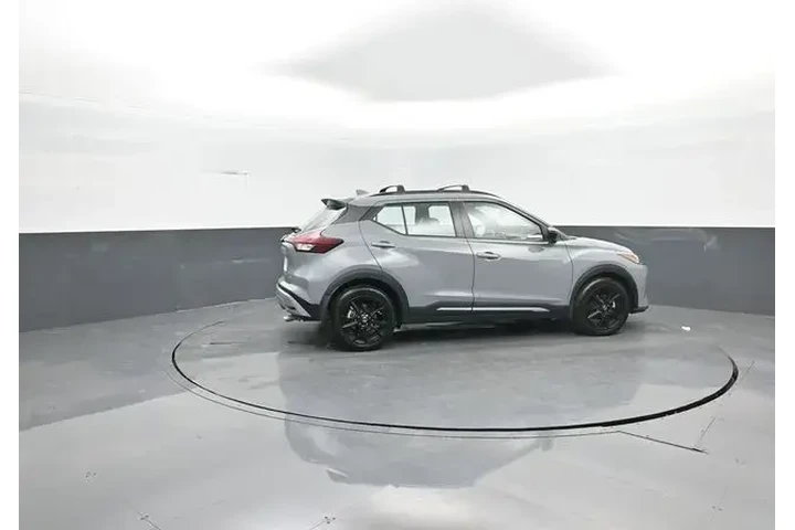 $17300 : Nissan Kicks 2021 SR 4dr Cro image 6