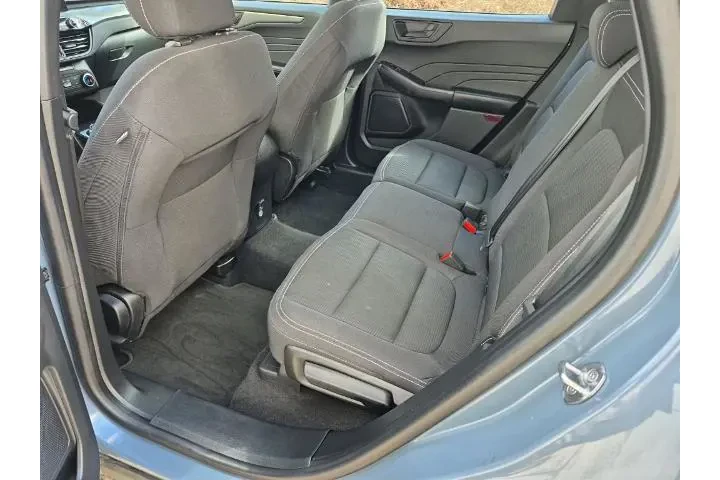 $21590 : Ford Escape 2023 AWD Base 4d image 10