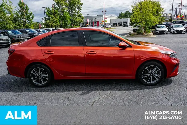 $15960 : Kia Forte 2023 LXS 4dr Sedan image 9