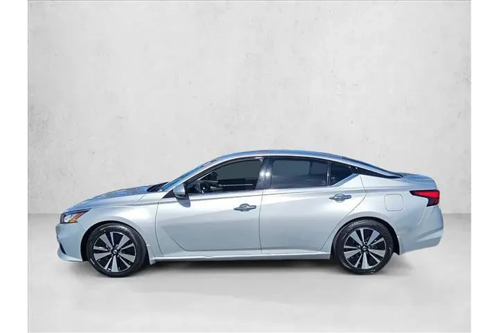 $13999 : Nissan Altima 2019 2.5 SV 4d image 9