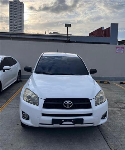 $6500 : BUY TOYOTA RAV-4, SE VENDE image 1