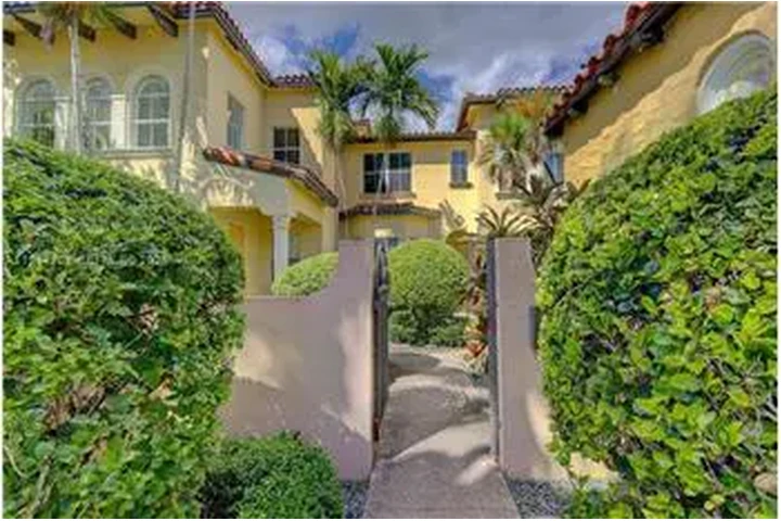 $7950 : Rental property with 3 bedro image 5