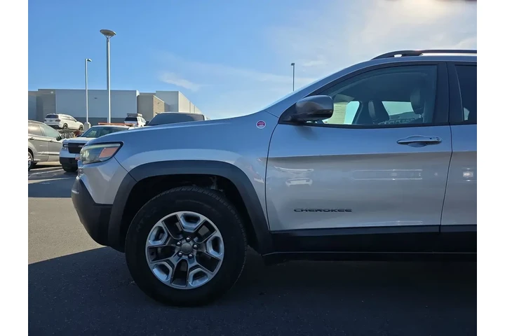 $16583 : Jeep Cherokee 2019 4x4 Trail image 10