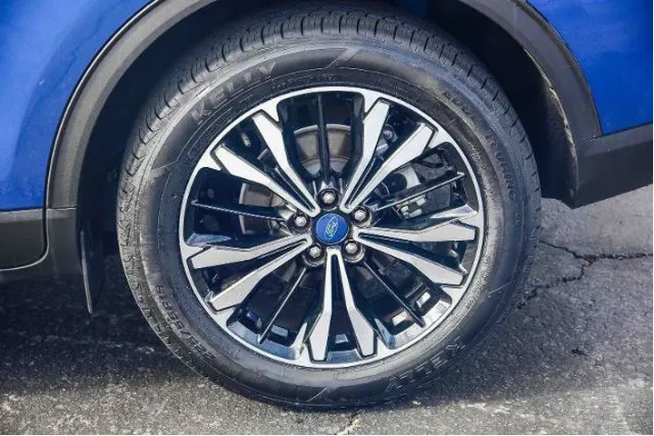 $20995 : Ford Escape 2022 SE 4dr SUV image 8