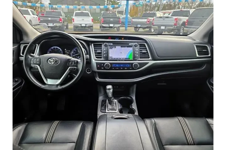 $22999 : Toyota Highlander 2018 SE 4d image 8