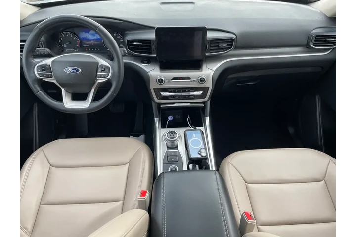 $28535 : Ford Explorer 2022 AWD XLT 4 image 3