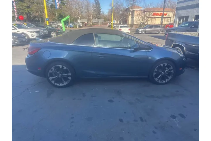 $14990 : 2017 Cascada Premium image 8