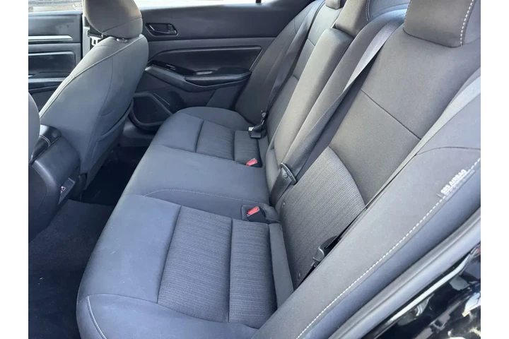 $16934 : Nissan Altima 2023 2.5 SV 4d image 8