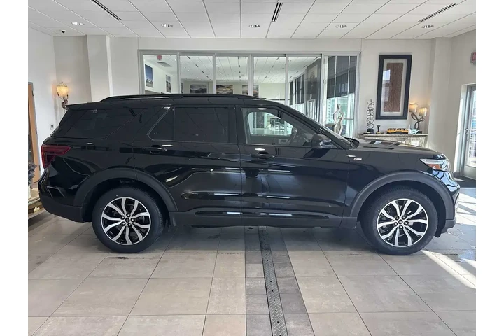 $34994 : Ford Explorer 2023 AWD ST-Li image 2