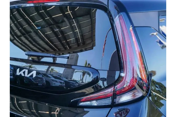 $18691 : Kia Soul 2023 S 4dr Crossove image 9