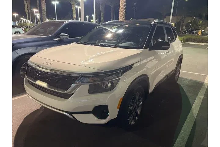 $17662 : Kia Seltos 2022 S 4dr SUV image 2