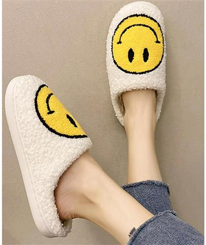 $15 : Woman slippers image 3