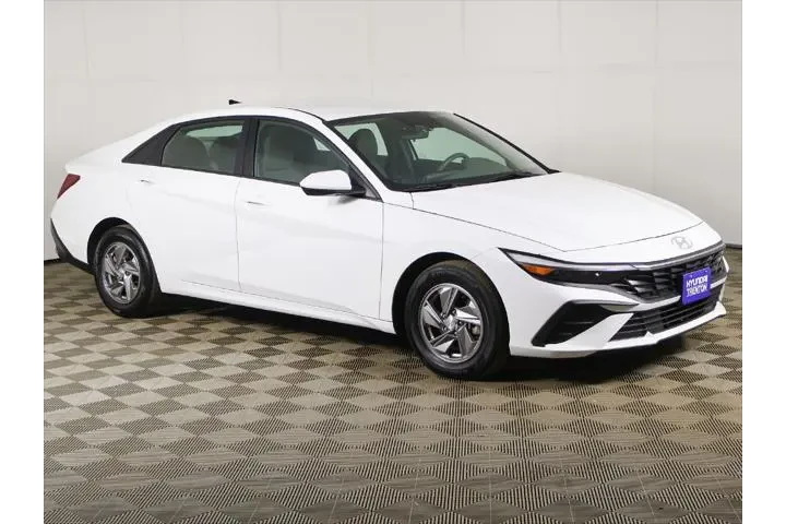 $18890 : Hyundai ELANTRA 2025 SE 4dr image 2