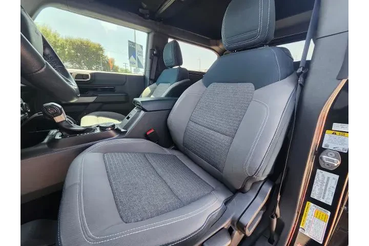 $35998 : Ford Bronco 2022 4x4 Base 2d image 9