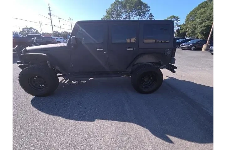 $14688 : Jeep Wrangler Unlimited 2017 image 4