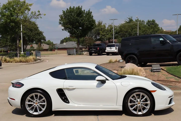 $48974 : 2019 718 Cayman image 6