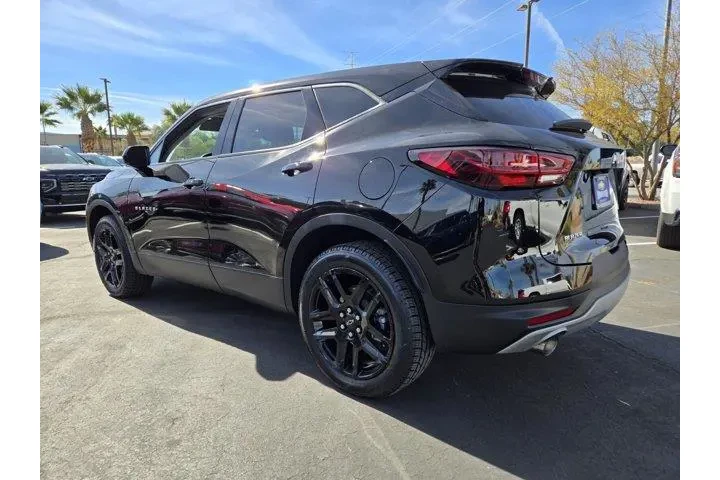 $26492 : Chevrolet Blazer 2023 LT 4dr image 4