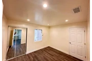 $2500 : 3 Bedroom House  in Koreatown thumbnail