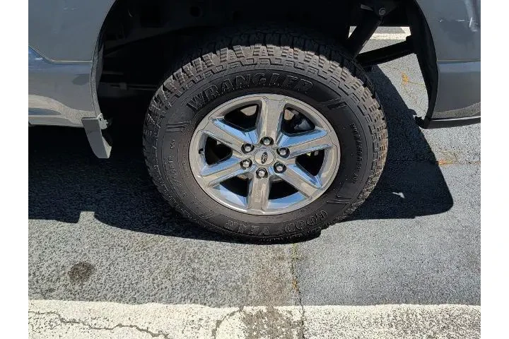 $38528 : Ford F-150 2024 4x4 XLT 4dr image 5