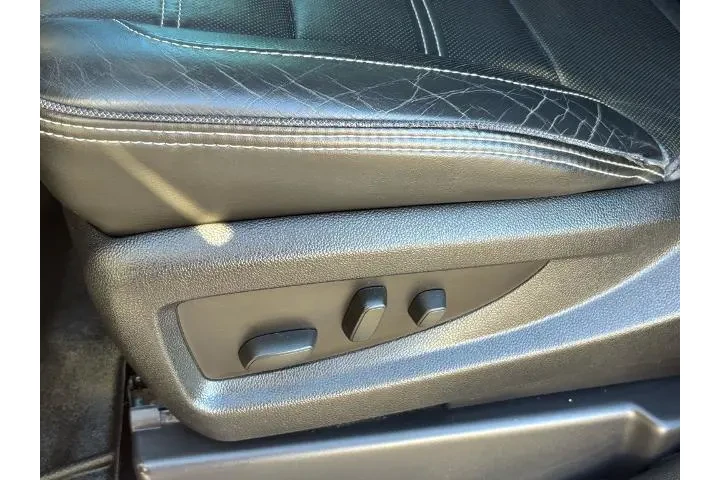 $21978 : GMC Sierra 1500 2015 4x4 Den image 9