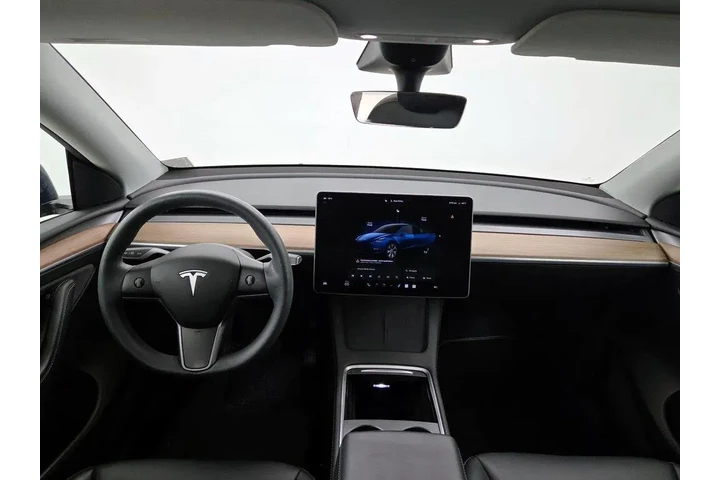 $31998 : Tesla Model Y 2022 AWD Long image 9