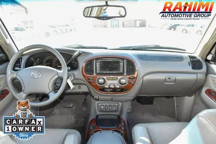 $7497 : 2005 Sequoia Limited image 9