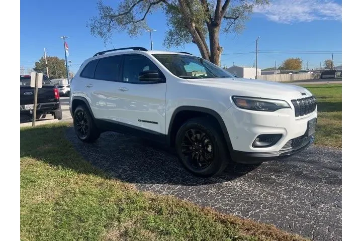 $22995 : Jeep Cherokee 2023 4x4 Altit image 2