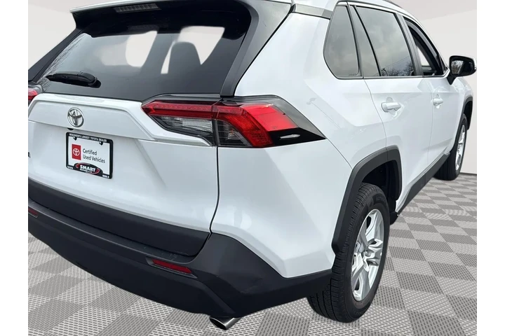 $23999 : 2021 RAV4 XLE image 7