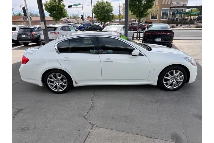 2013 G Sedan 37 Sport 6MT image 4