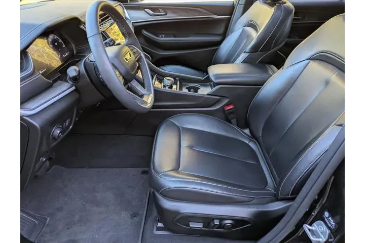 $35649 : Jeep Grand Cherokee 2024 4x4 image 10