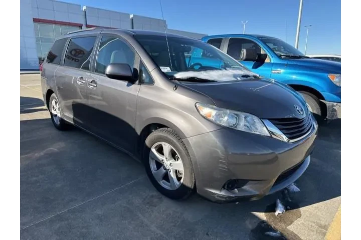 $10988 : Toyota Sienna 2011 LE 8-Pass image 10