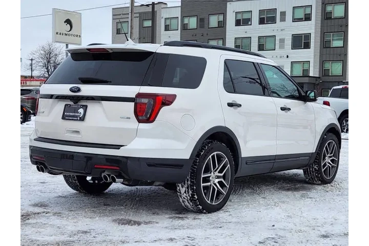 $19475 : 2019 Explorer Sport image 10