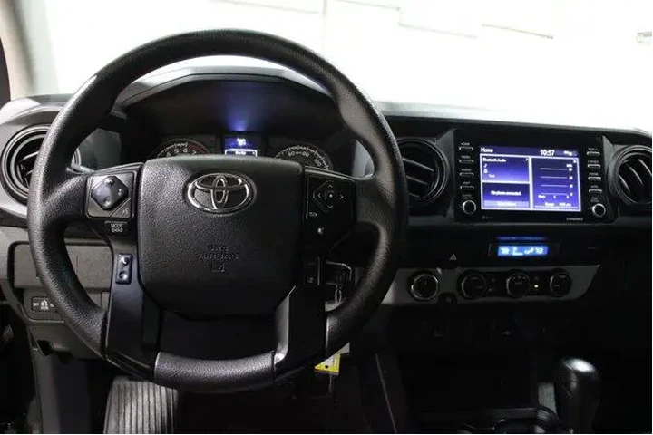 $35998 : Toyota Tacoma 2023 4x4 Trail image 8